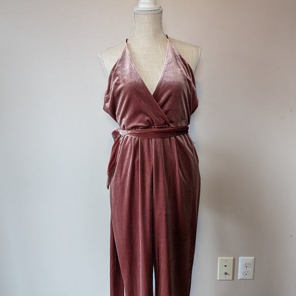 Elegant Mauve/Rose Velvet Jumpsuit with Halter Neckline - Picture 1 of 5